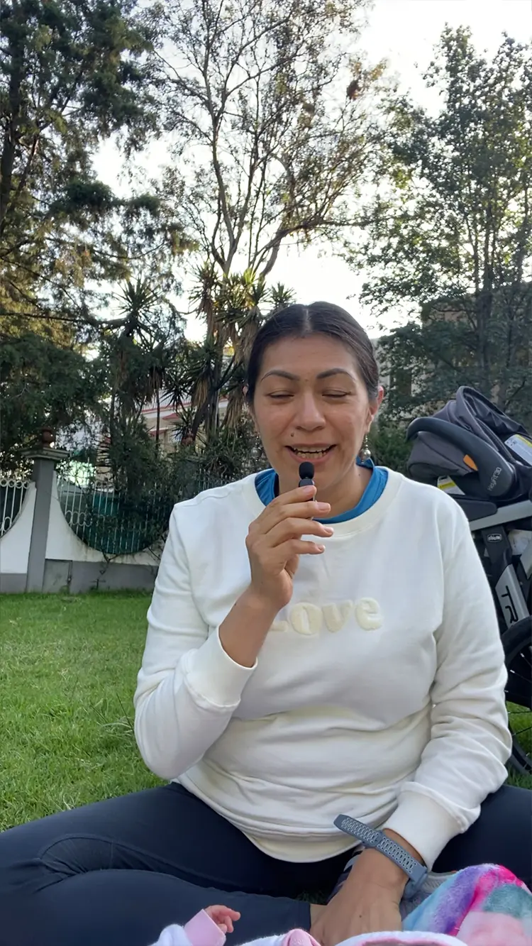 Thumbnail de Reyna, al hacer clic se podrá acceder a su video testimonial